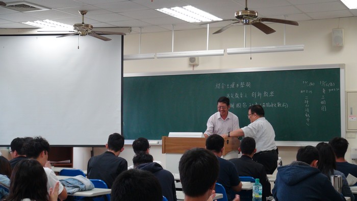107年11月2日土木系辦理延攬業師協同教學邀請業師：謝國昌先生圖片